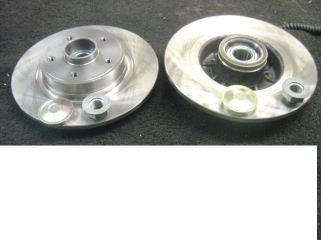 RENAULT LAGUNA HATCHBACK SALOON REAR BRAKE DISCS WITH BEARINGS X 2