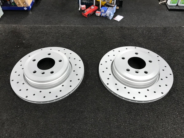 REAR BRAKE DISC FOR BMW E60 E61 520d 525d REAR BRAKE DISC CROSS DRILLED 320MM