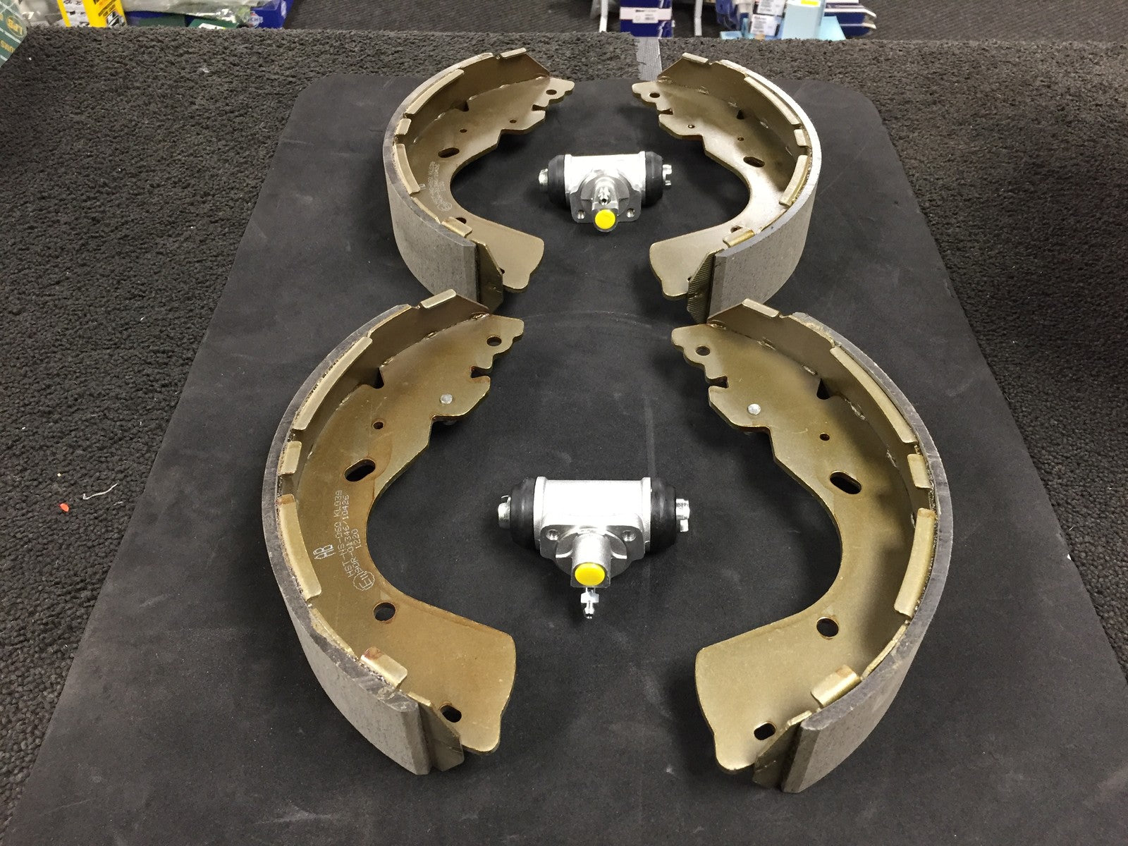 FOR NISSAN NAVARA D40 2.5TD REAR BRAKE SHOES 2 BRAKE WHEEL CYLINDERS