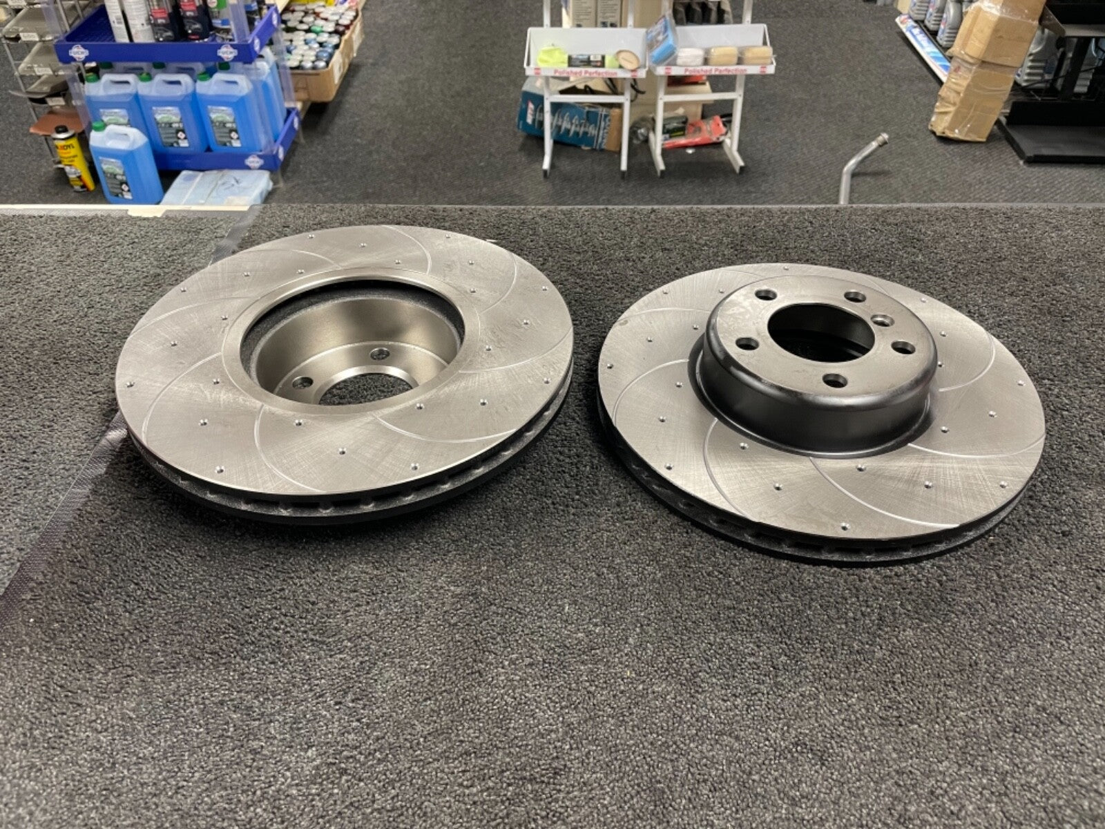 4 SERIES 435D XDRIVE M S BRAKE DISC DRILLED GROOVED BRAKE PAD FRONT REAR 340+345