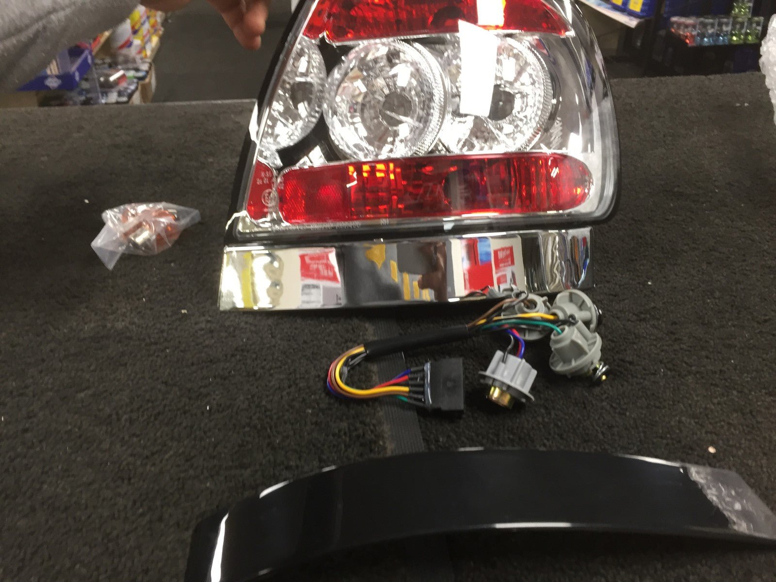 FOR AUDI A4 1994-1999 SALOON REAR TAIL LIGHTS LEXUS STYLE CLEAR
