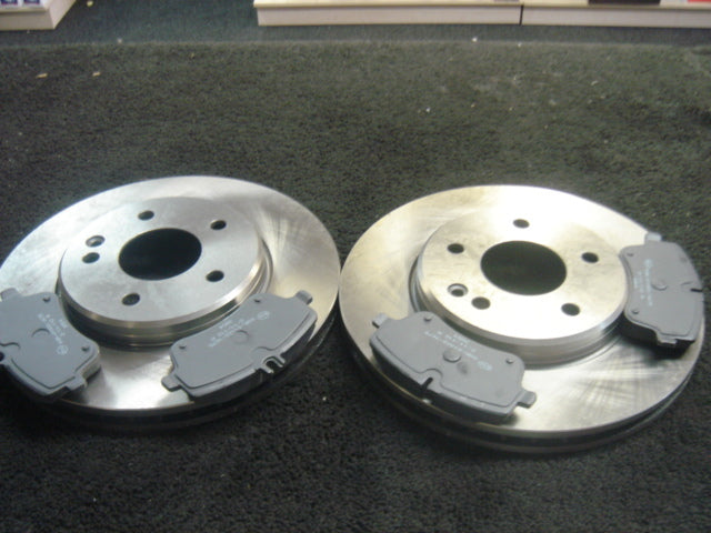FOR MERCEDES C200K C220CDi COUPE SALOON  KOMPRESSOR W203 FRONT BRAKE DISC & PADS