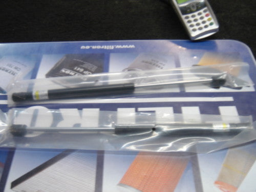  AUDI TT COUPE  TAILGATE GAS STRUTS +SPOILER