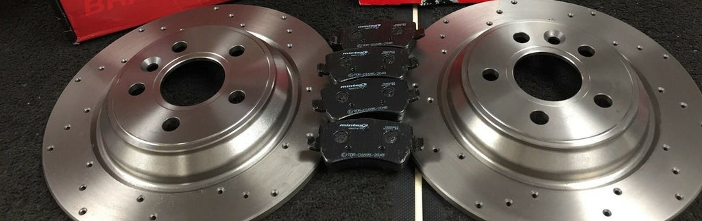 VOLVO V60 D3 R-DESIGN CROSS DRILLED BRAKE DISC BRAKE PADS FRONT REAR