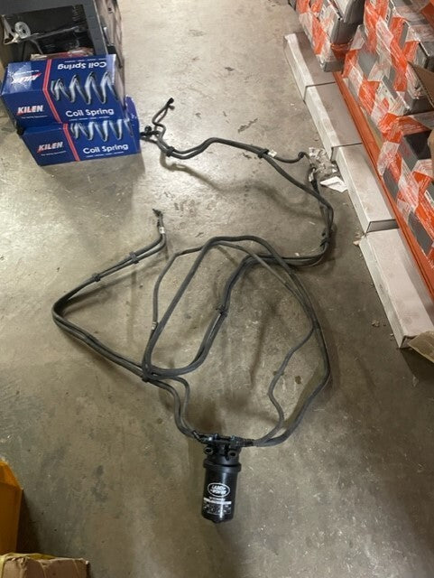 LAND ROVER DEFENDER TDCi  COMPLETE FUEL FILTER HOUSING ASSEMBLY _ PIPES