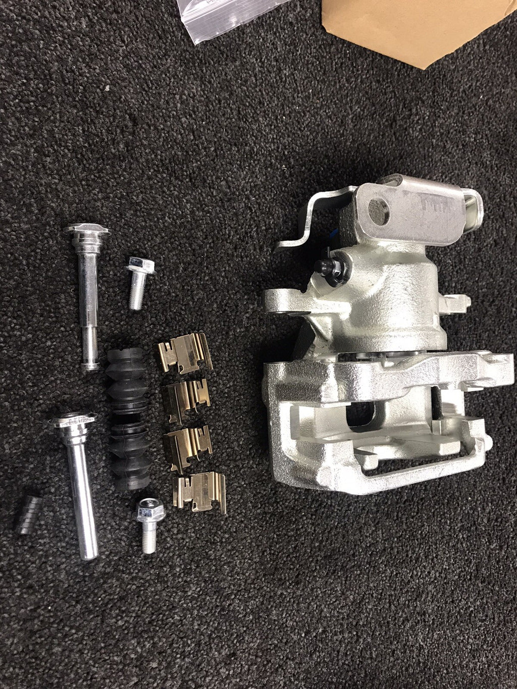 REAR LH NS BRAKE CALIPER & BRACKET FORD TRANSIT MK7 2.2 2.4 TDCi 2006-2013