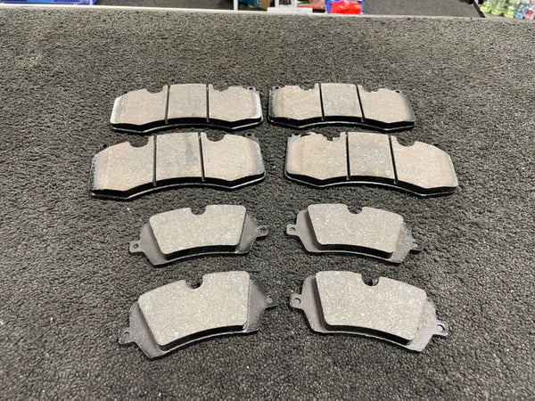 RANGE ROVER  SPORT FRONT BRAKE PADS SET + wires FOR MODELS WITH BREMBO CALIPERS 