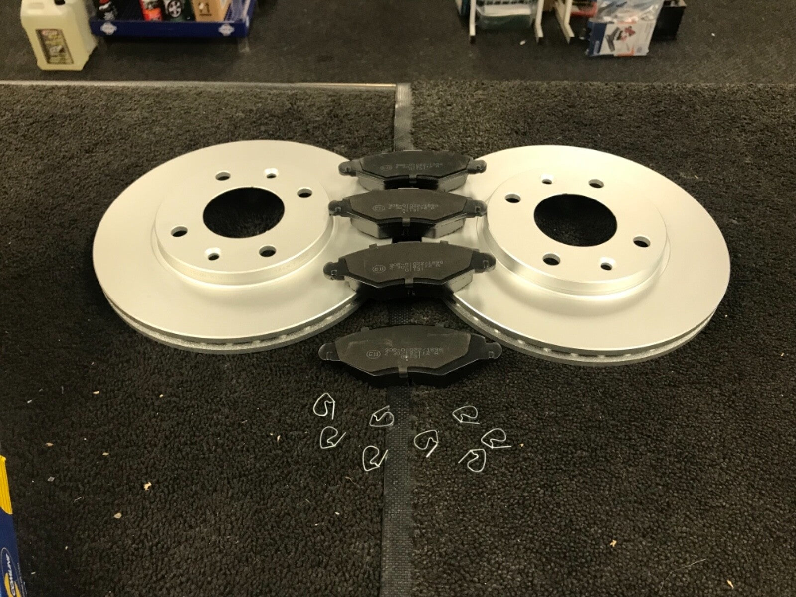 PEUGEOT 206 FRONT VENTED BRAKE DISCS BRAKE PADS 247MM DIAMETER