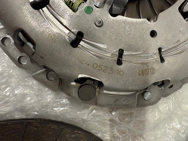 BMW M135i F21 CLUTCH KIT 3PCE  624377800 LuK 21207526516 21207602731 New