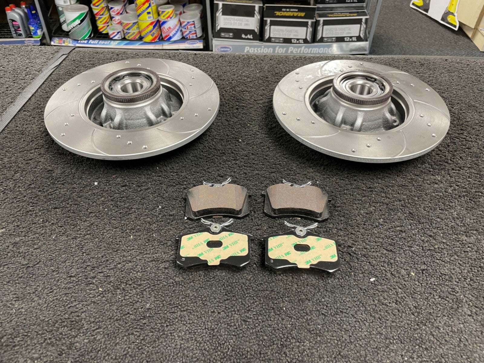 FOR  208 THP GTI SPORT (MK1 FL (IA))  REAR BRAKE DISCS PADS DRILLED GROOVED