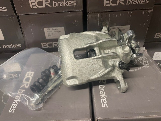 2 NEW REAR BRAKE CALIPERS+ SLIDER PINS VIVARO TRAFIC  1.9 2.0 2.5 DIESEL 2001-19