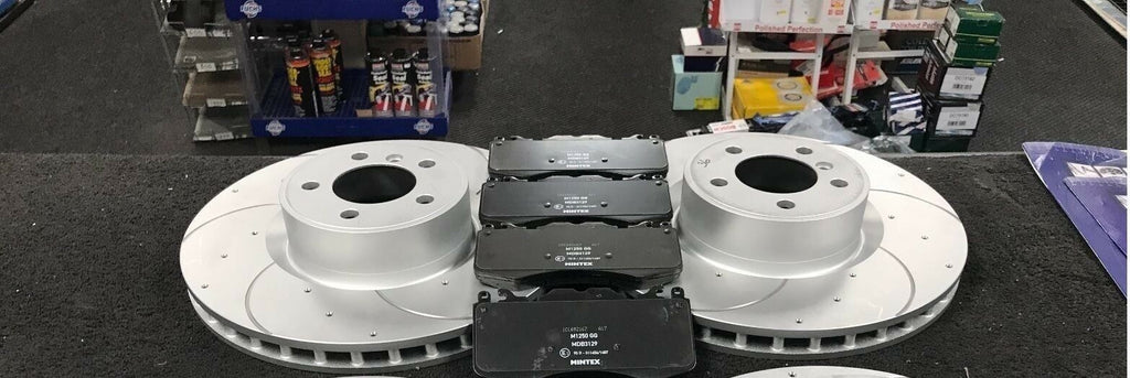 RANGE ROVER TDV8 MK3 BRAKE DISCS CROSS DRILLED GROOVED WITH PADS FRONT SET 