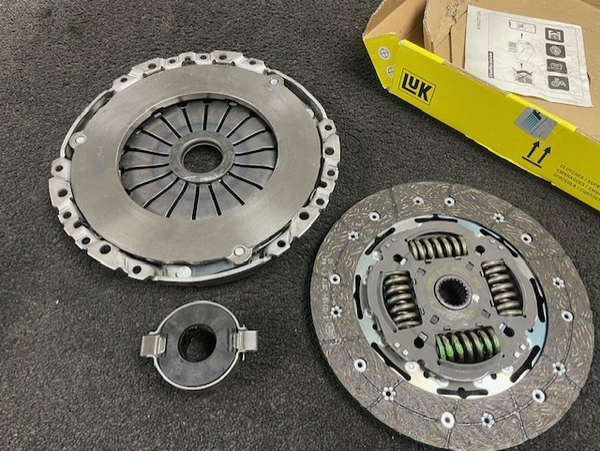 FIAT DUCATO PEUGEOT BOXER CITROEN RELAY  2.8TD-JTD-HDI 1994-2002 CLUTCH KIT 235