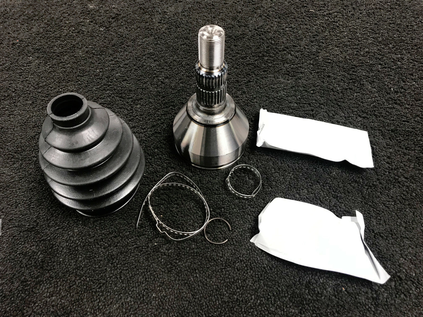VAUXHALL ASTRA H 1.9CDTi 150BHP OUTER CV JOINT KIT COMPLETE WITH ABS 