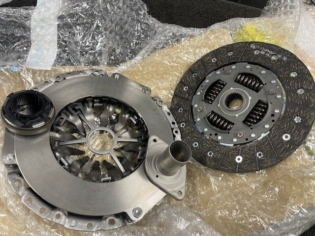 AUDI A4 B8 A5 Q5 2.0 3.2 Q5 TDi TSi QUATTRO CLUTCH KIT 3 PCE 624328500