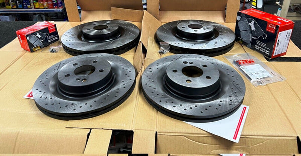 FOR CLS CLS63 AMG (MK1 (C219)) FRONT REAR DRILLED BRAKE DISCS AND PADS