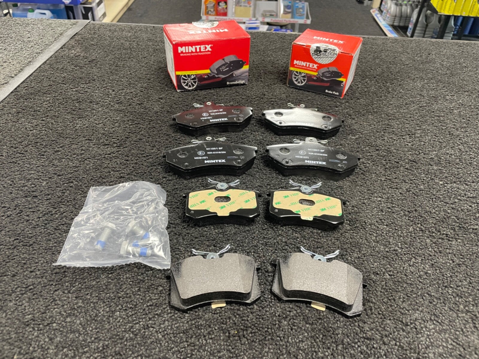 VW GOLF G60 MINTEX FRONT REAR  BRAKE PADS 