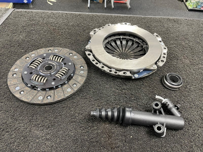 BRAND NEW CLUTCH SLAVE & BEARING   KIT FITS PEUGEOT 208 1.2 VTi / 1.4 HDi 