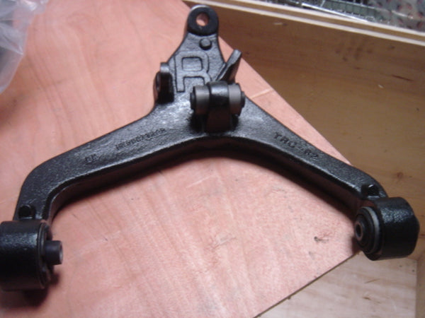 FOR CHEROKEE LIBERTY CRD V6 KJ 02-07 FRONT LOWER WISHBONE CONTROL ARM BUSH  RH