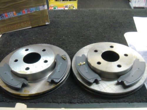 GRAND CHEROKEE 99-04 FRONT BRAKE DISCS PADS 305MM