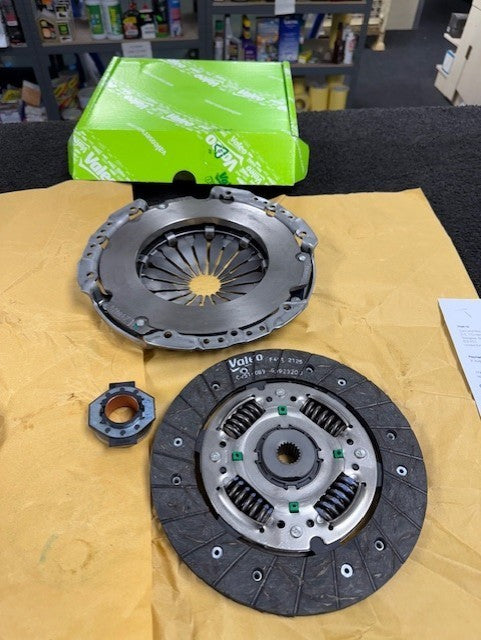 ALFA MITO FIAT PANDA 1.2 1.4 2005-2015 CLUTCH KIT 3 PCE GENUINE VALEO