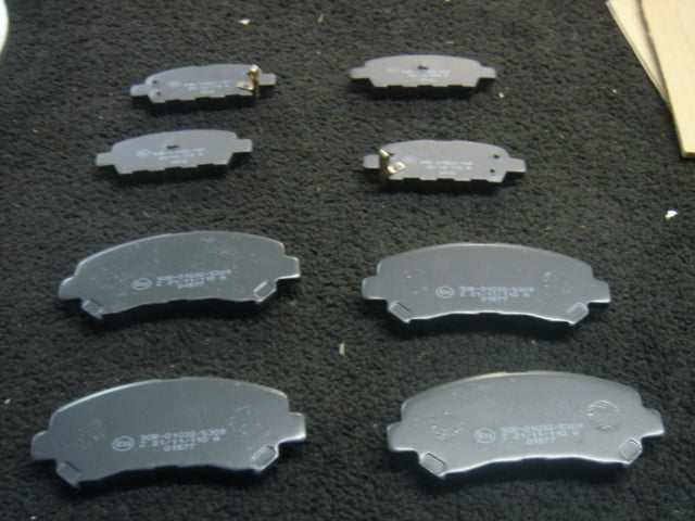 FOR NISSAN NAVARA PATHFINDER D40 CDI BRAKE PADS FRONT REAR