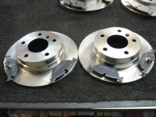BMW 318I 318IS  E36 BRAKE DISC BRAKE PADS   REAR