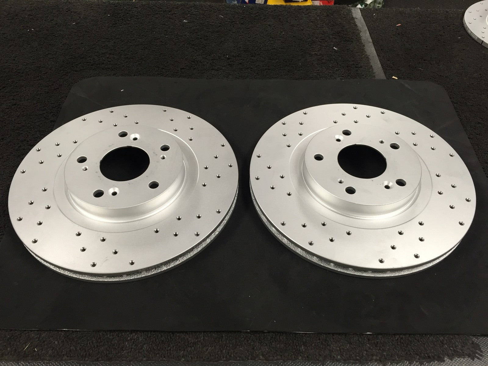 FOR  CIVIC 2.0 TYPE R EP3 SPORT DRILLED DISCS DISC & BREMBO BRAKE PAD PADS F+R