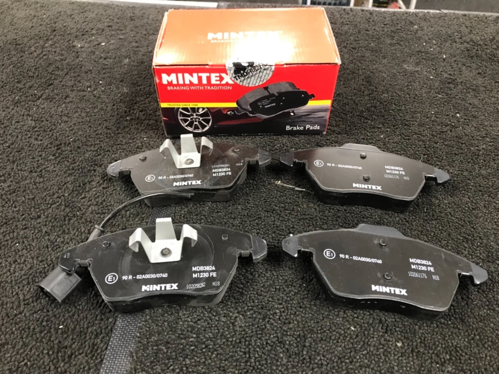 AUDI S1 2.0 QUATTRO BRAKE DISCS DRILLED GROOVED 310 FRONT 272 REAR BRAKE PADS