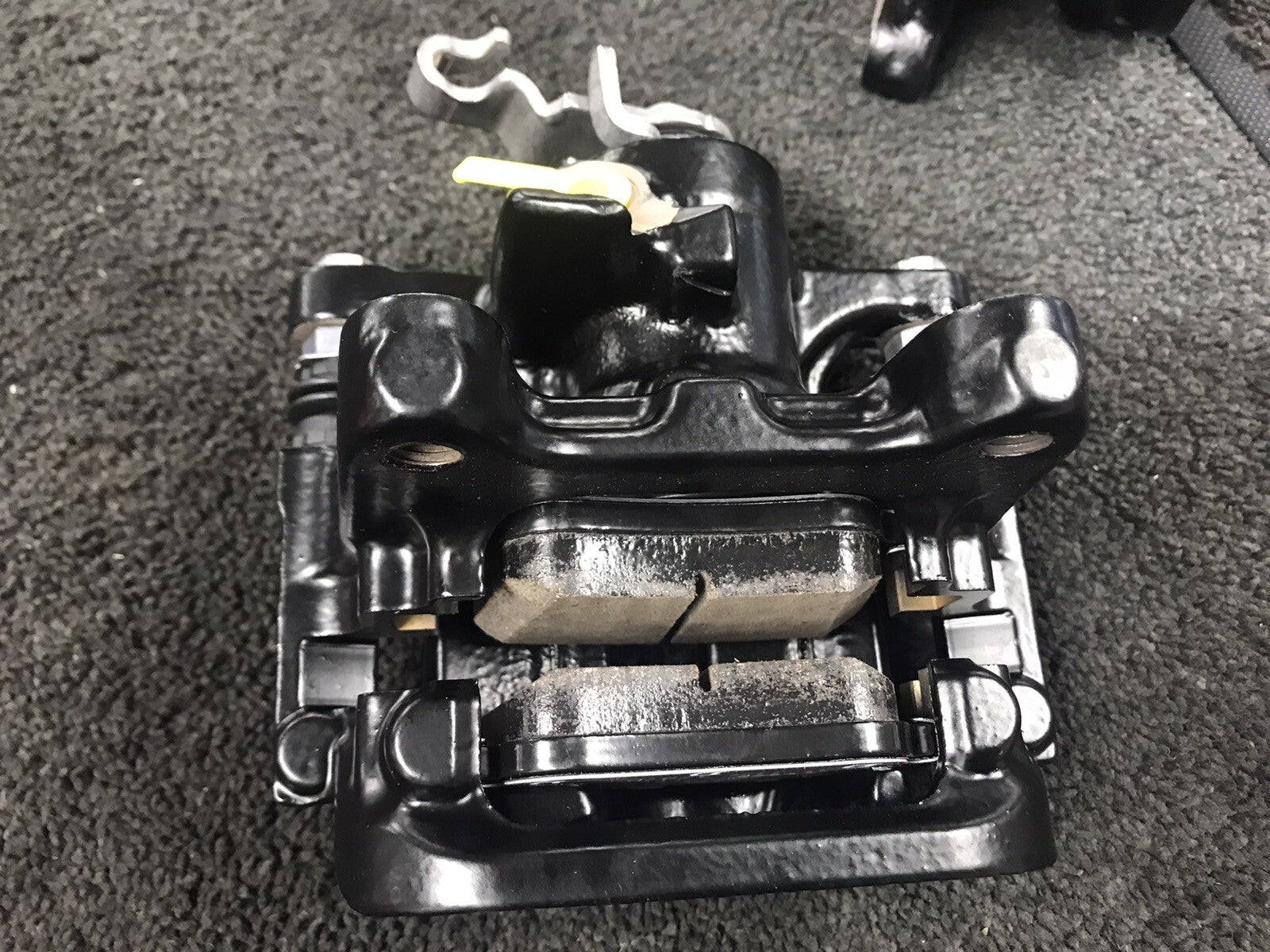 SKODA OCTAVIA MK3 5E5 REAR BRAKE CALIPER  LEFT RIGHT 272x10mm FACTORY OE