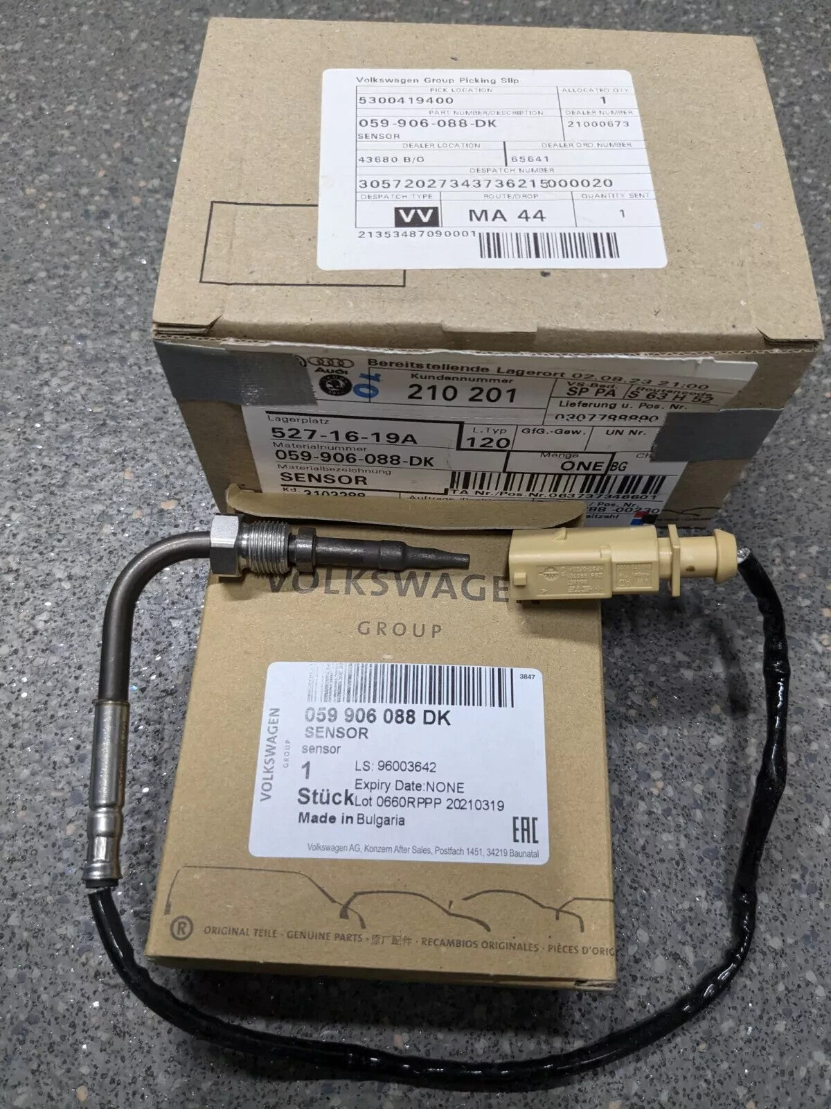 AUDI A4 A5 A6 A7 A8 Q5 Q7 Q8 VW TOUAREG EXHAUST GAS TEMP SENDER 059906088DK