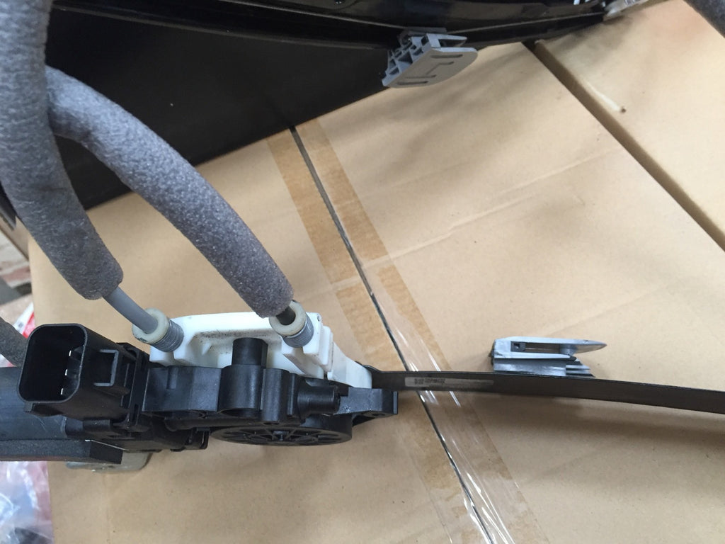 WINDOW REGULATOR JAGUAR XF FRONT RIGHT  OS ELECTRIC WINDOW REGULATOR WITH MOTOR