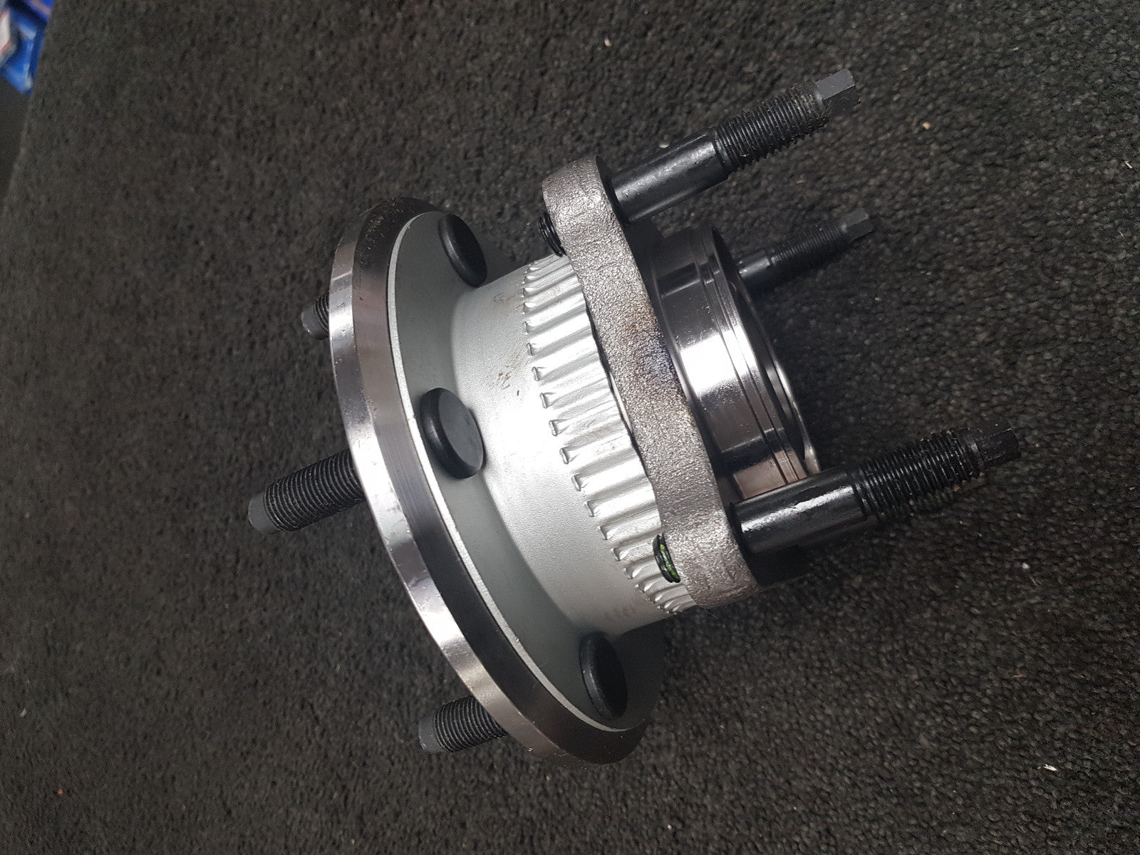 REAR WHEEL BEARING FOR JEEP GRAND CHEROKEE WK COMMANDER XK 52111884AA 