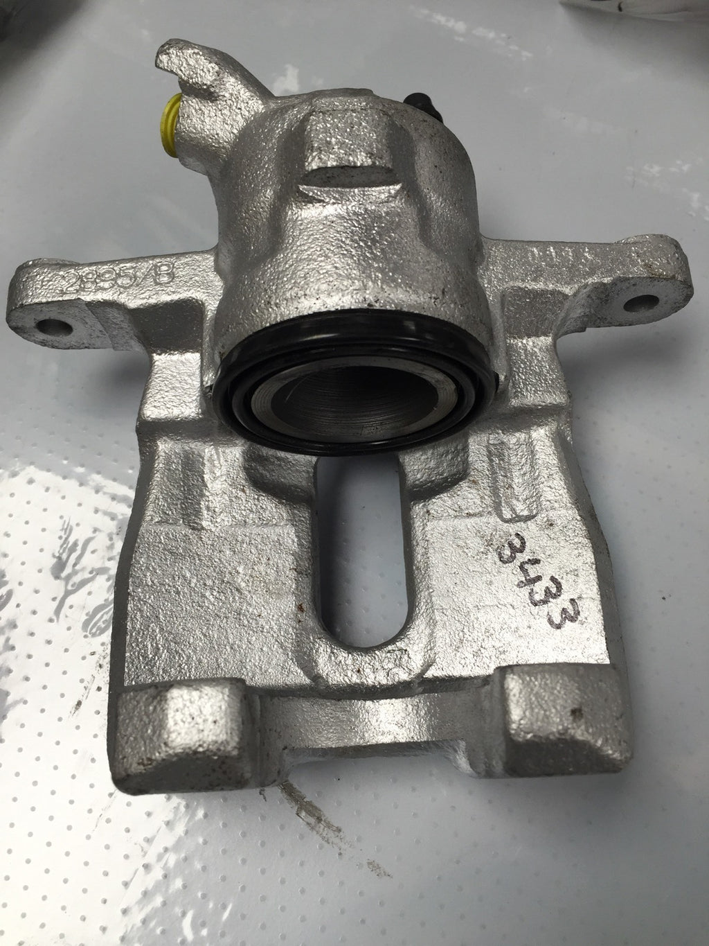 REAR PASSENGER SIDE BRAKE CALIPER RANGE ROVER SPORT DISCOVERY 3 4