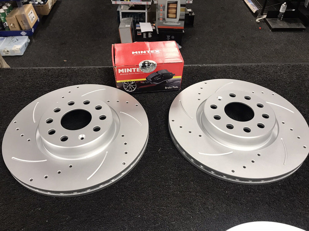 AUDI A3 Q3 GOLF OCTAVIA SUPERB BRAKE DISC DRILLED GROOVED FRONT BRAKE PADS 