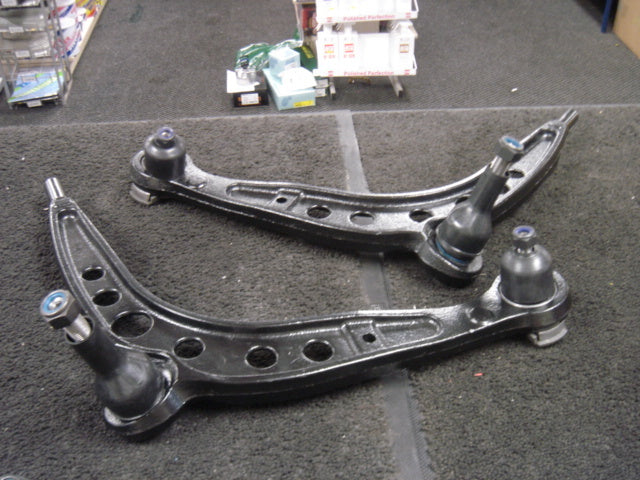 BMW 3SER  E36 COMPACT 2 FRONT WISHBONE SUSPENSION ARM BALL JOINT