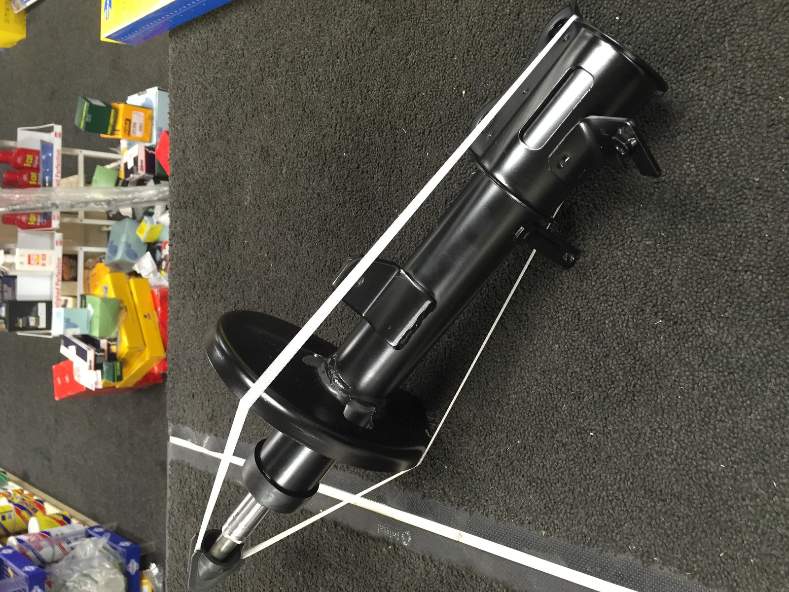 FOR LEXUS REAR RX300 MCU15 1MZ-FE REAR SHOCK ABSORBER DRIVER SIDE RH SIDE