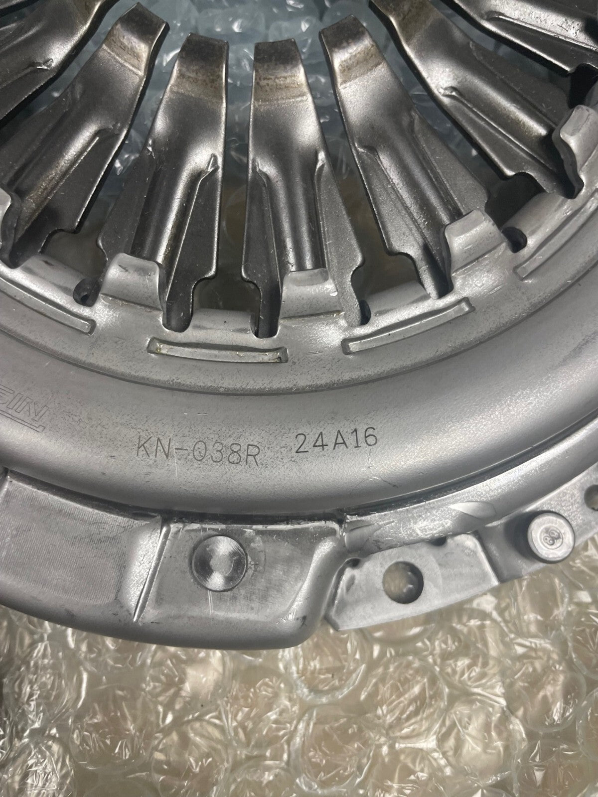 GENUINE 3PCE CLUTCH KIT FOR  NAVARA D40 PATHFINDER R51 2.5dCi 2005-2009