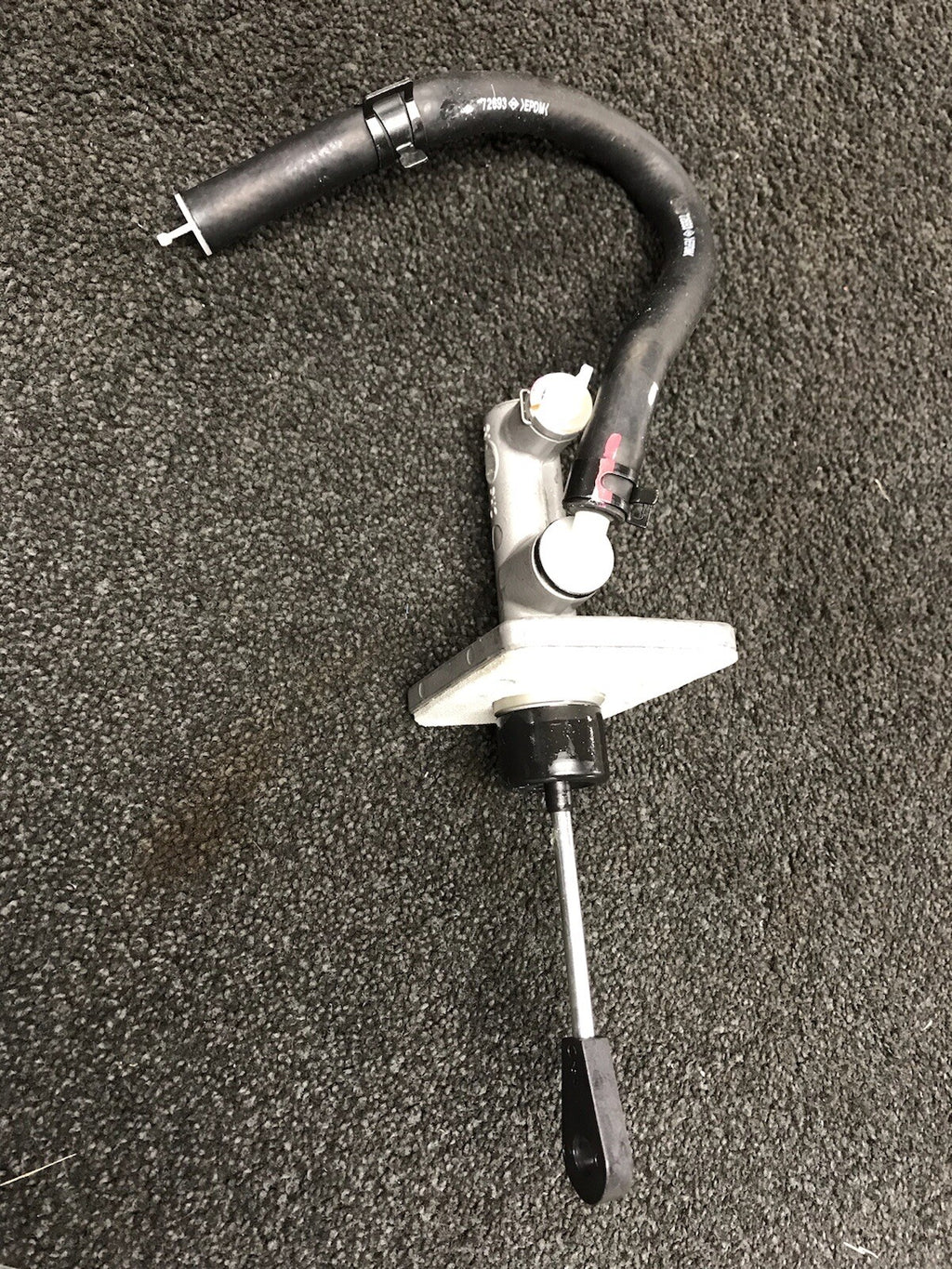 BRAND NEW CLUTCH MASTER CYLINDER FOR KIA CEED HYUNDAI i30 1.4 1.6 2.0 CRDi iBLUE