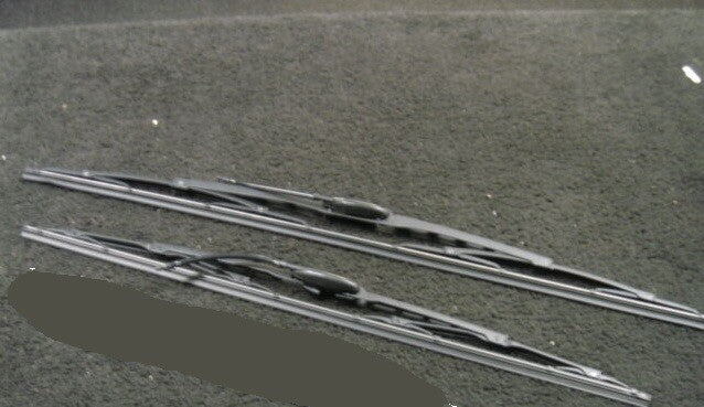 FOR MERCEDES VITO V CLASS W638 1997-2003 WIPER BLADES FRONT WITH WASHER JETS