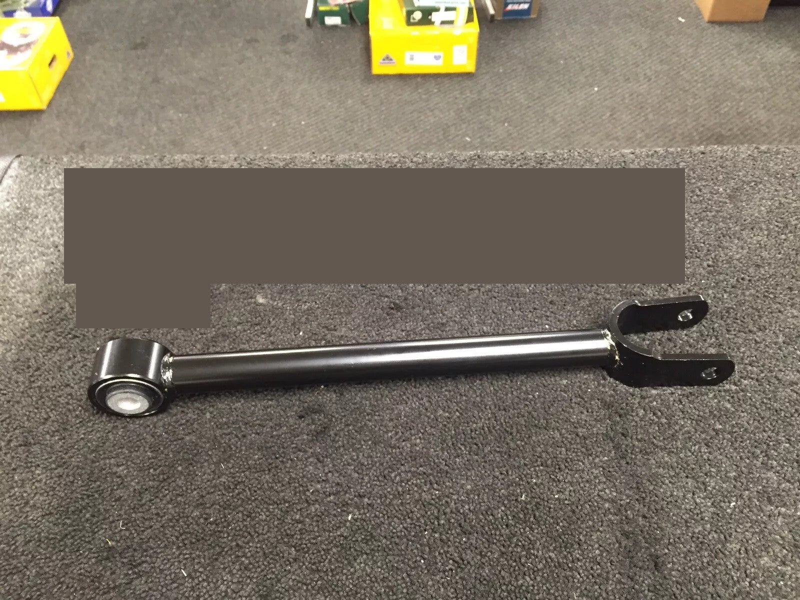 LOWER CONTROL ARM REAR FOR Chrysler 300c Dodge Charger Challenger Magnum
