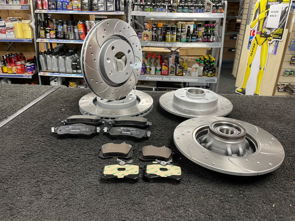 CITROEN C4 HDi  DISC DRILLED GROOVED FRONT REAR BRAKE DISCS MINTEX BRAKE PADS