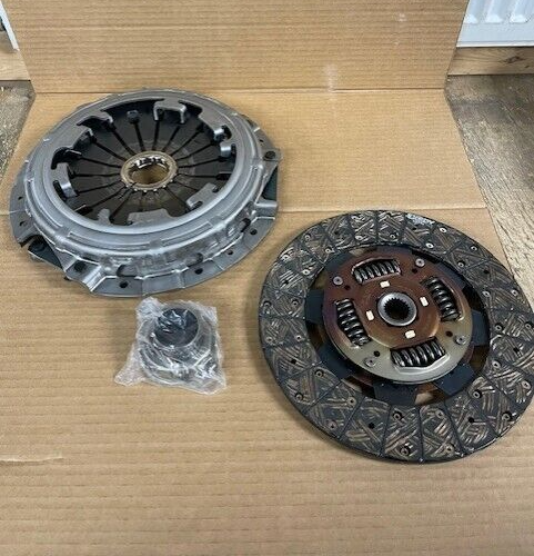 3 PCE CLUTCH KIT  FOR MITSUBISHI PAJERO SHOGUN 4WORK  3.2DID  1999-2018 MBK2070