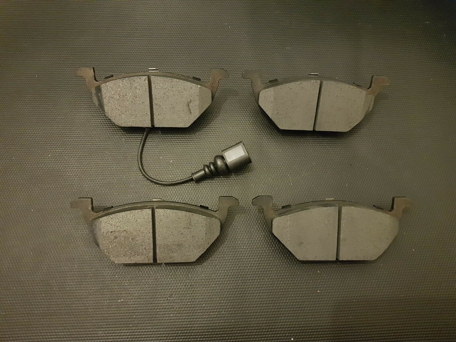 FOR SEAT ALTEA LEON TOLEDO SKODA FABIA OCTAVIA YETI OE QUALITY FRONT BRAKE PADS
