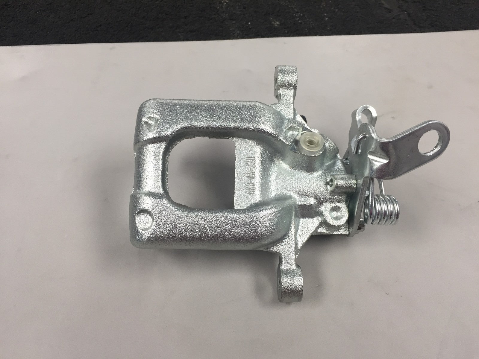 2 REAR BRAKE CALIPER VW GOLF MK6 1.6TDI SPORTLINE BLUEMOTION BOSCH SYSTEM