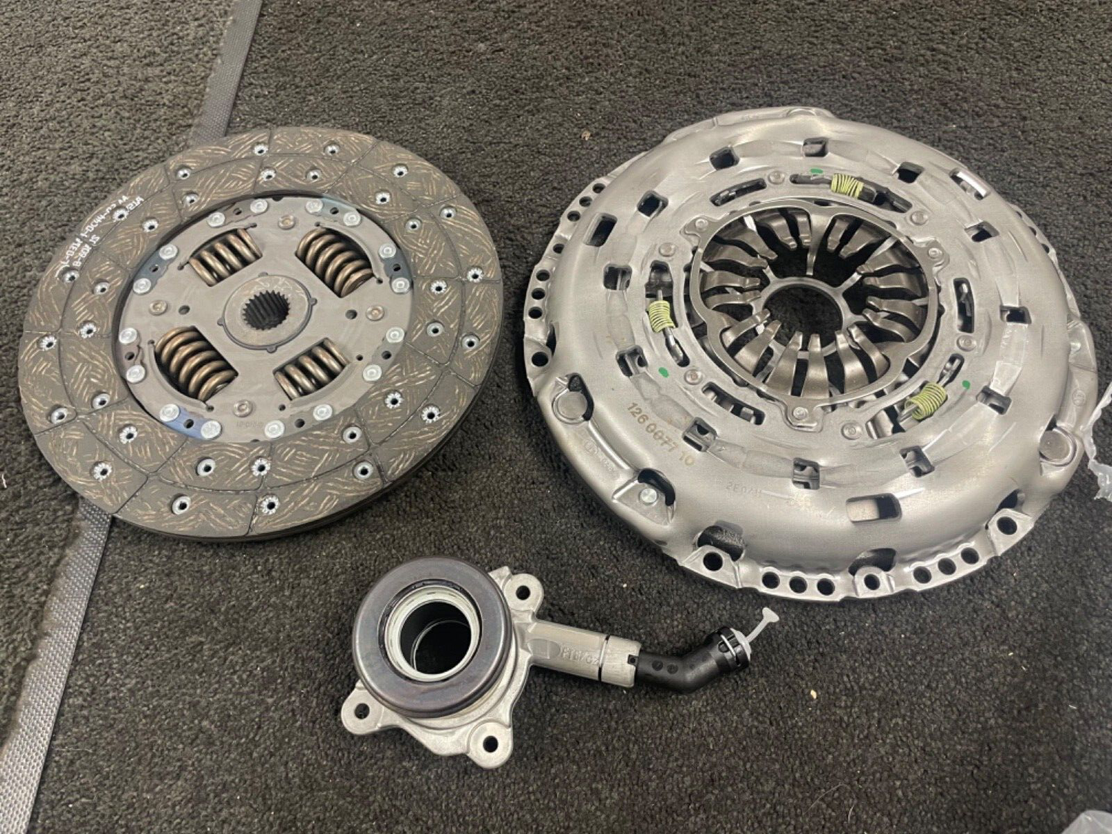TRANSIT CUSTOM  2.2TDCi 2011-18 6 SPEED LUK CLUTCH KIT 1727158 1731769 1741668