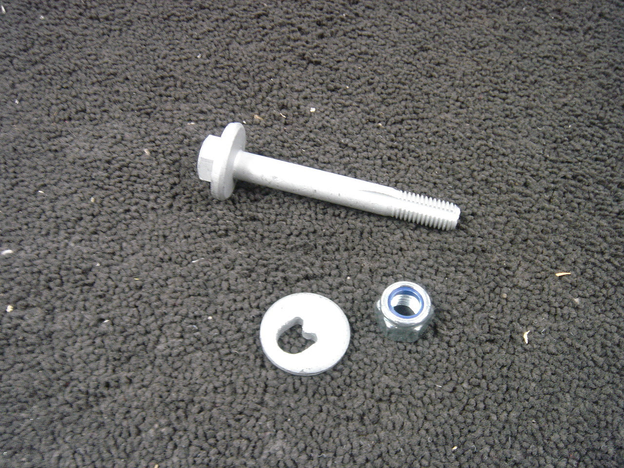 JAGUAR X TYPE REAR LOWER ARM  CAMBER BOLT LOWER ARM FITTING BOLT KIT