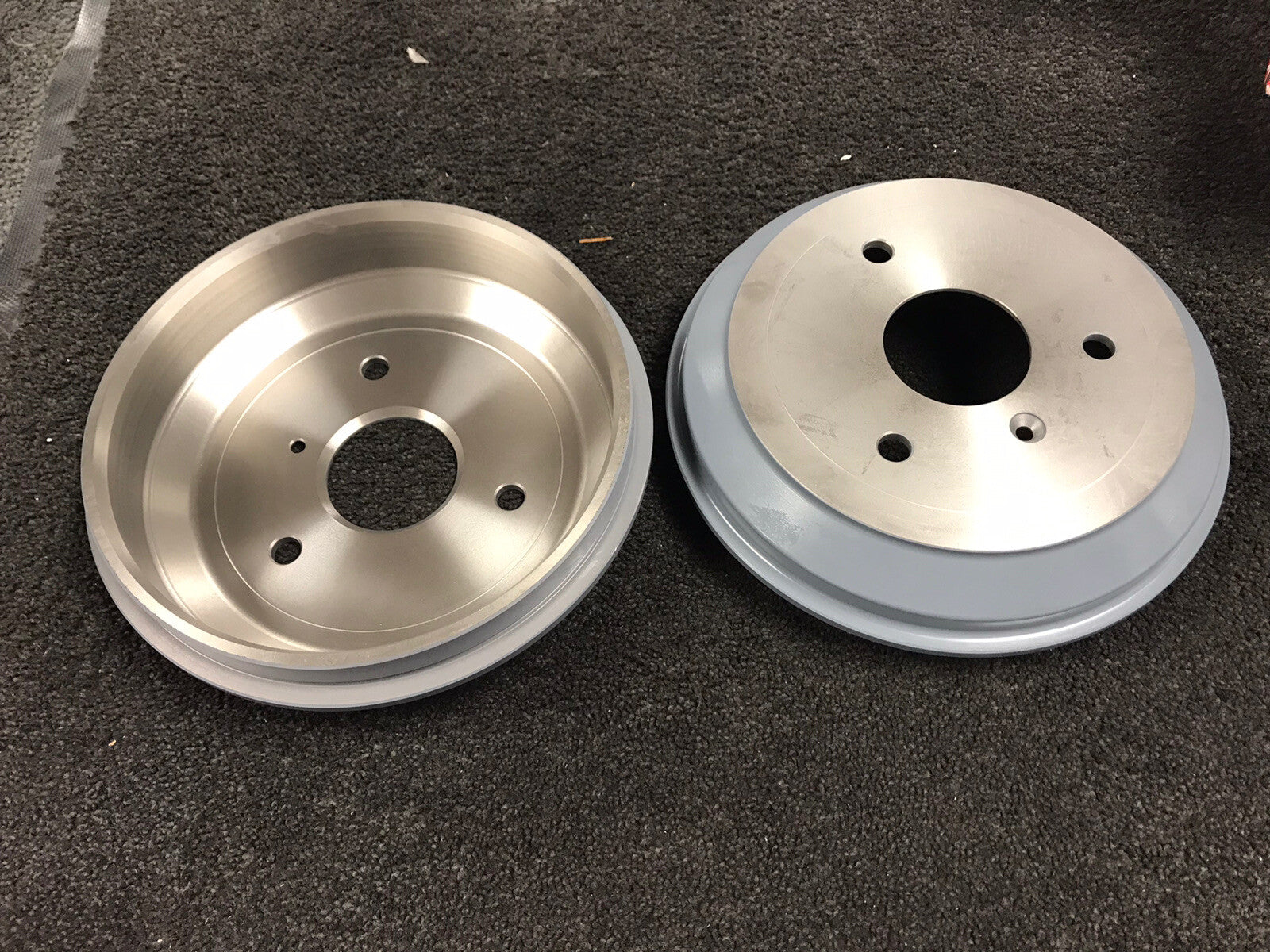 SMART CITY ROADSTER FORTWO PURE PULSE PASSION REAR BRAKE DRUM REAR PAIR NEW 