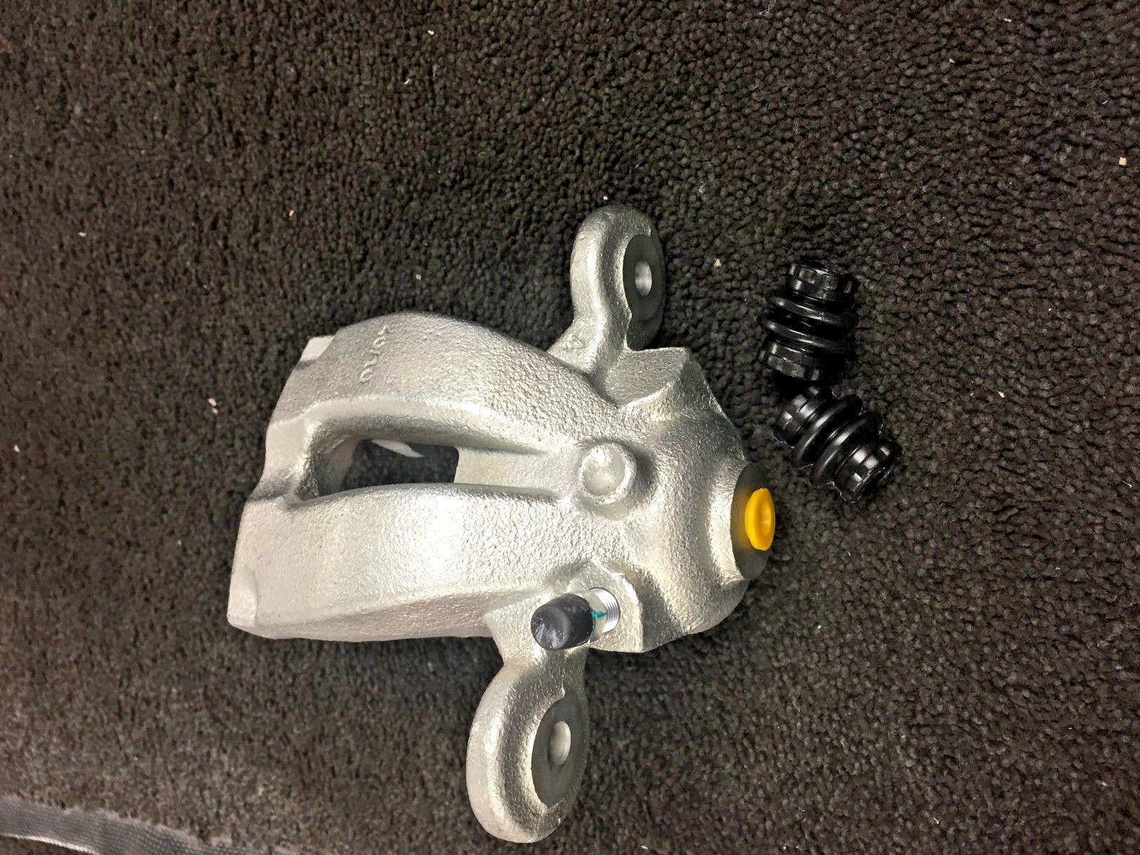 REAR LN NS SIDE BRAKE CALIPER BMW E90 E91 E92 E93 318i 320d 320i 325i 296mm