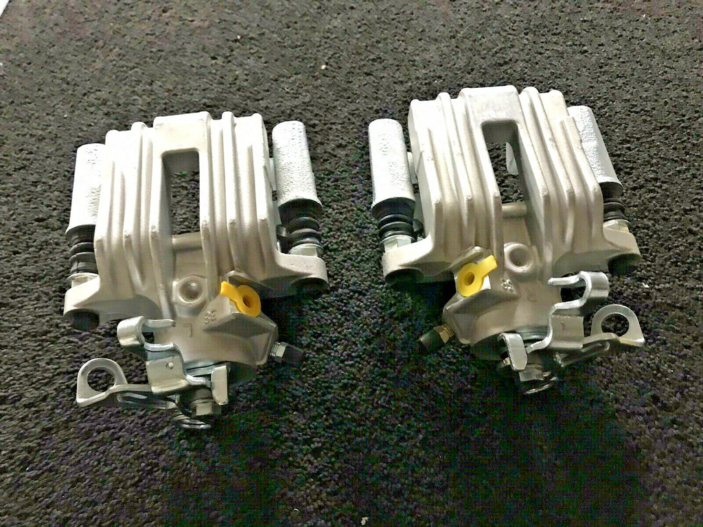 REAR BRAKE CALIPER PAIR COMPLETE BRACKET AUDI A1 1.2 1.4 1.6 TDi 2010-18 232MM